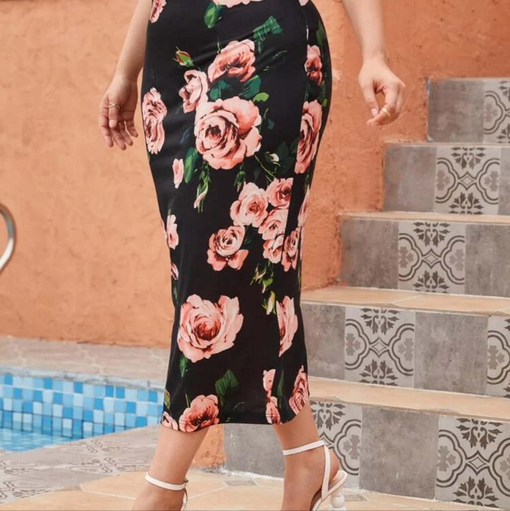 SHEIN Plus Floral Print Pencil Skirt